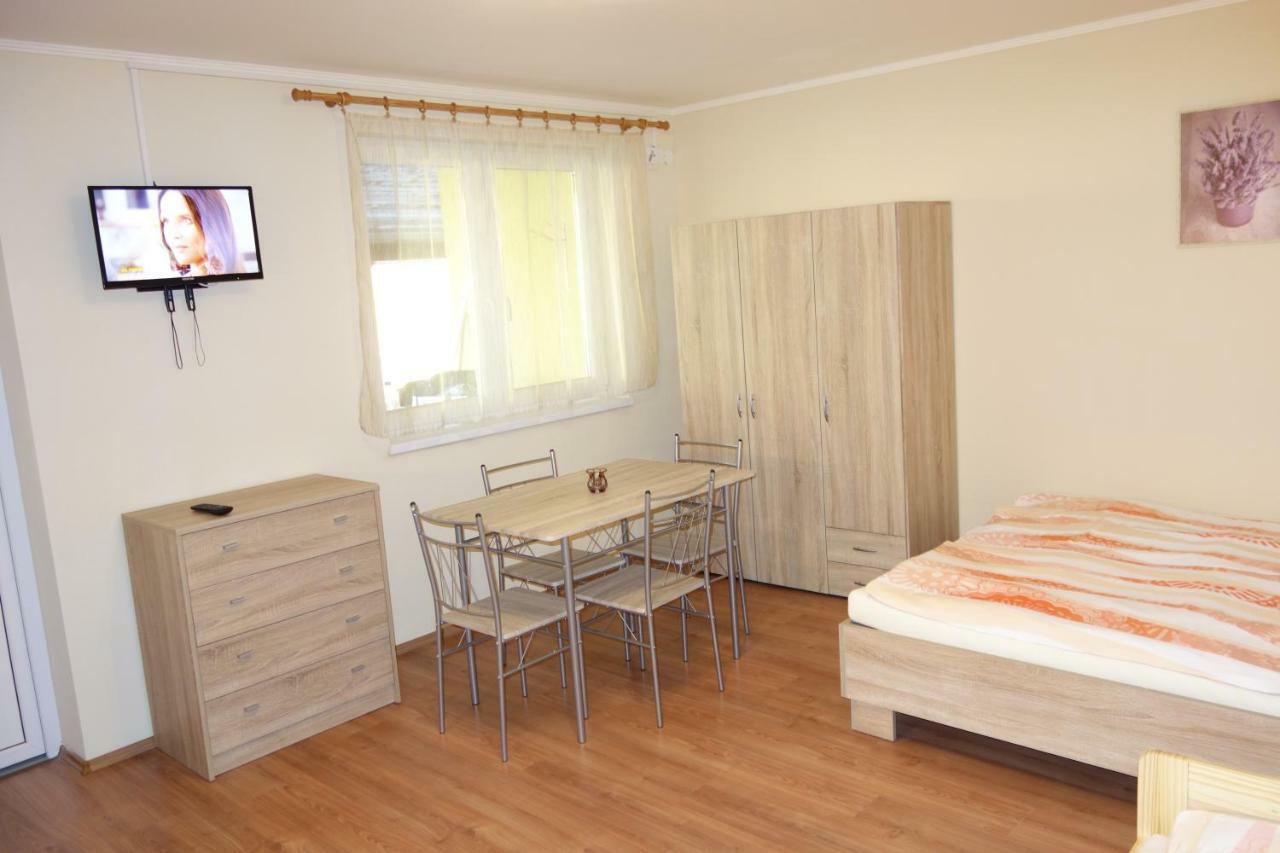 La Familia Apartment Sturovo
